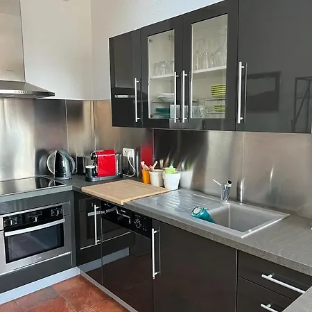 Apartment Vue Sur Mer, Piscine, Garage Prive